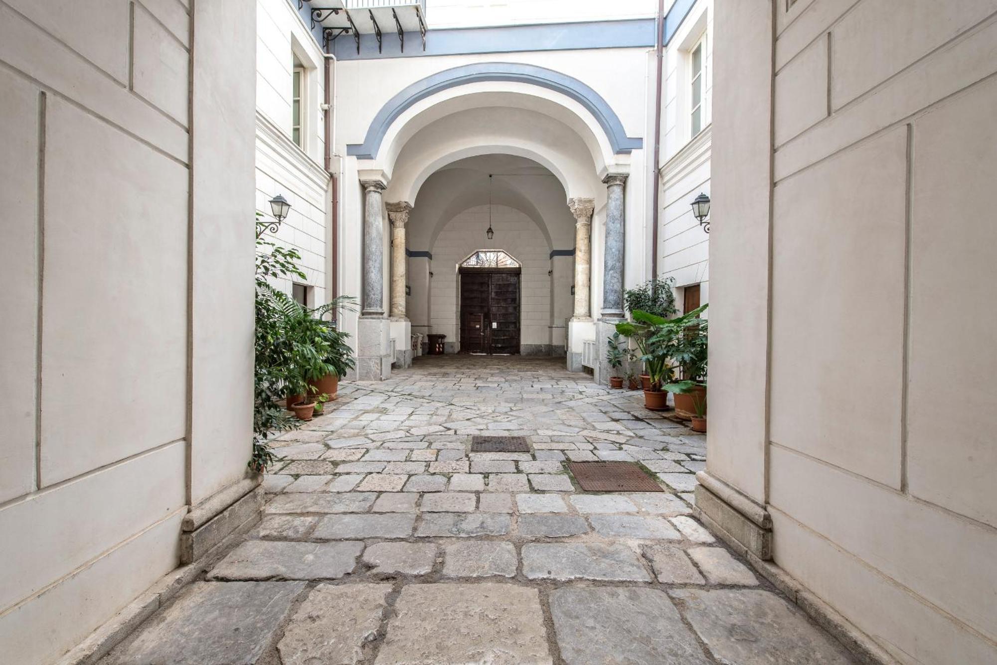 Palazzo Castrofilippo Apartment By Wonderful Italy パレルモ エクステリア 写真