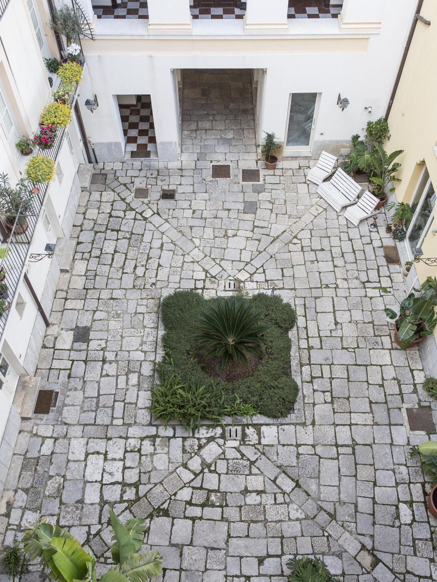 Palazzo Castrofilippo Apartment By Wonderful Italy パレルモ エクステリア 写真